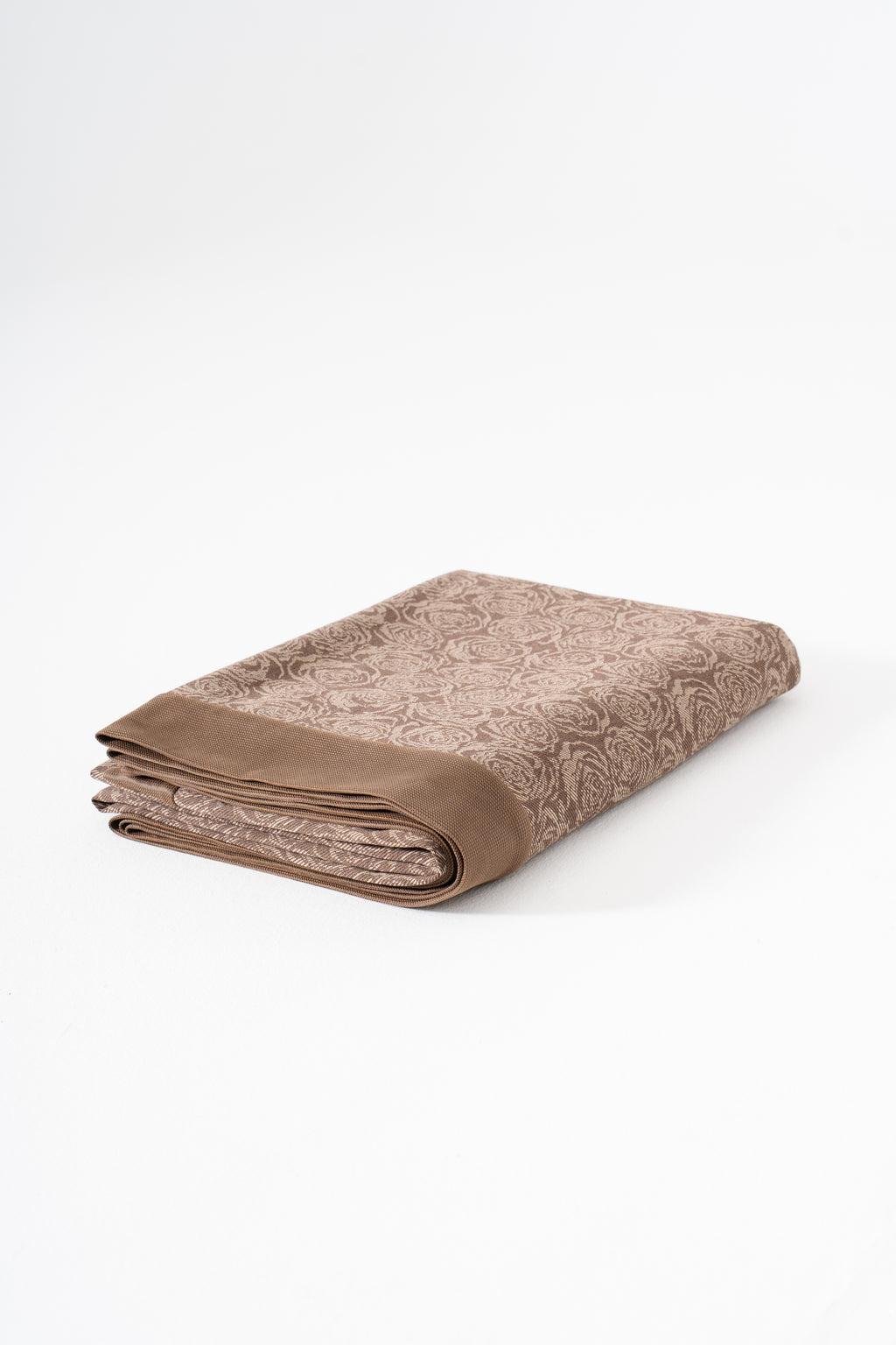 BEIGE PLUME TABLECLOTH