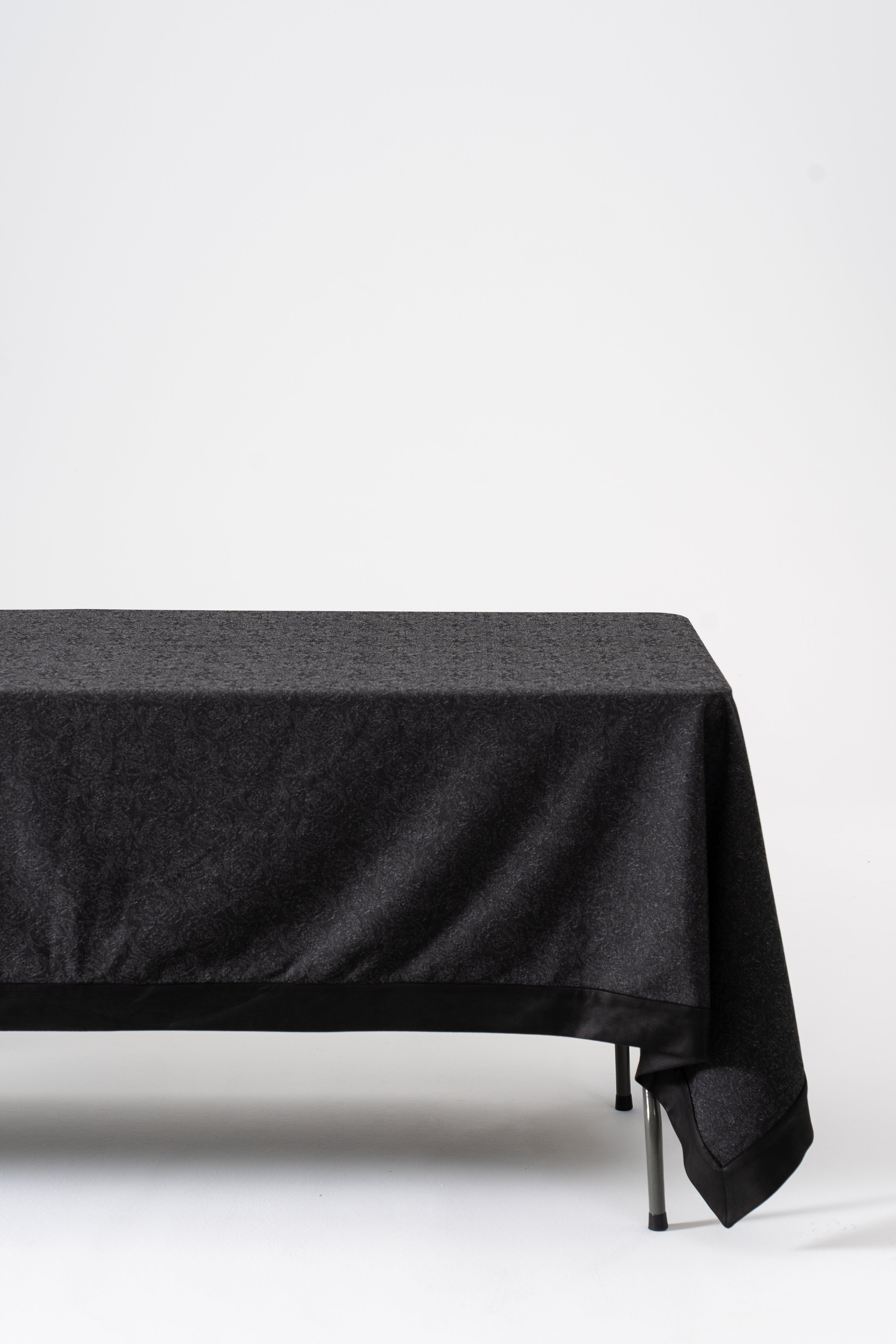 RAVEN TABLECLOTH