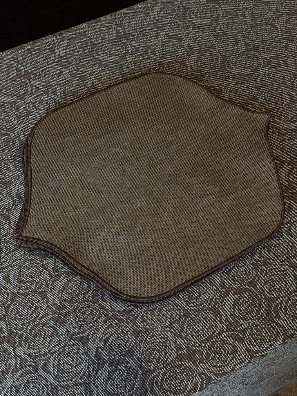 GOSSAMER MAT
